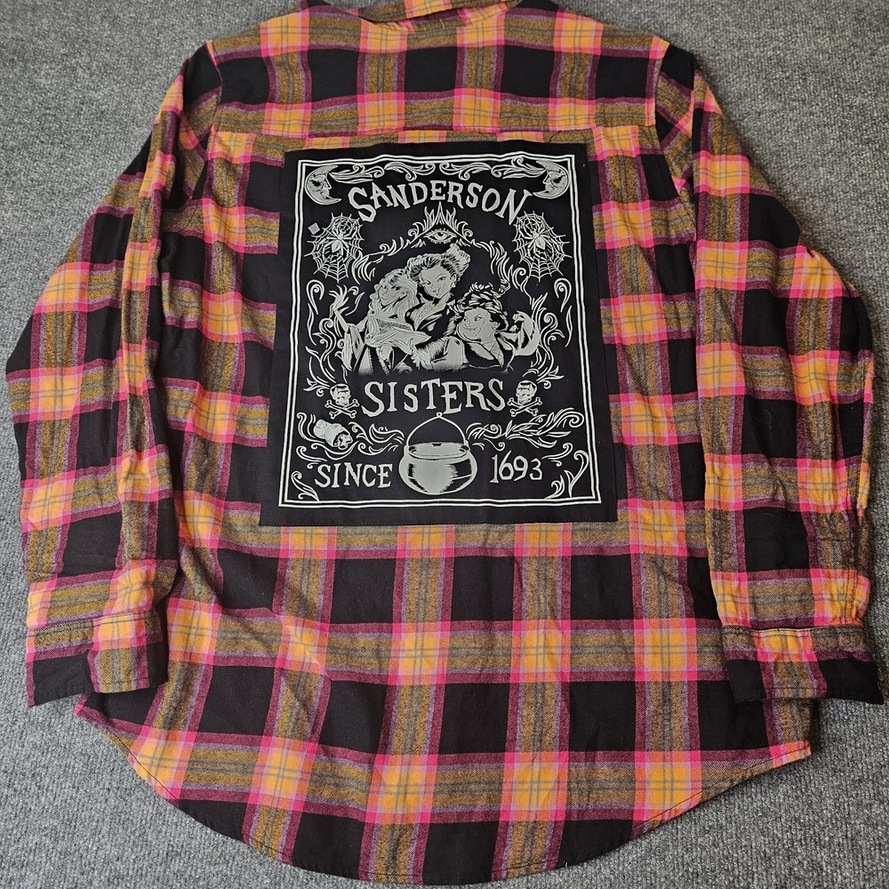 Disney Our Universe Hocus Pocus Flannel Shirt Womens Size XL Sanderson Sisters